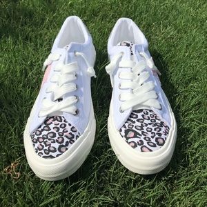 Gypsy Jazz Tennis Shoe